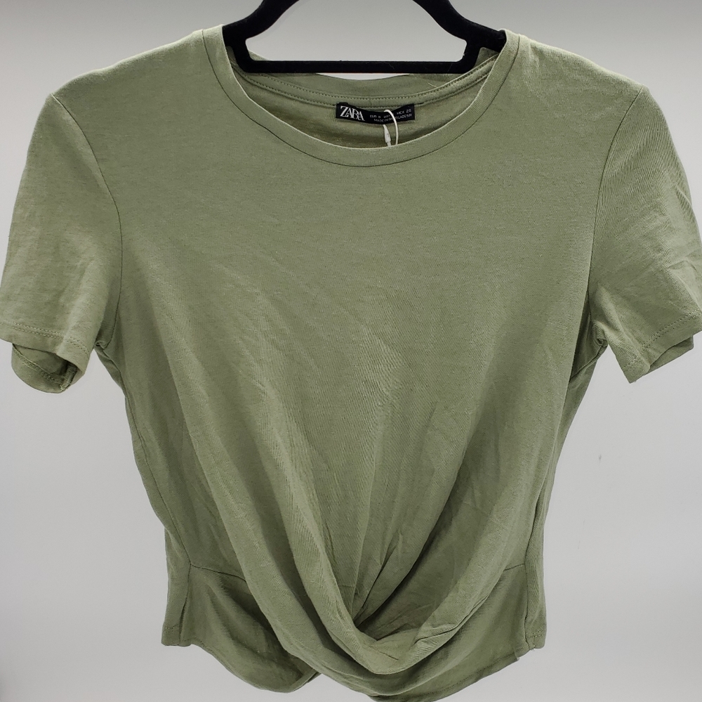 Zara Crop Top with Twist